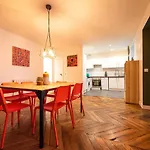 Mbm - Center Of Paris