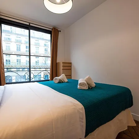 Mbm - Center Of Paris
