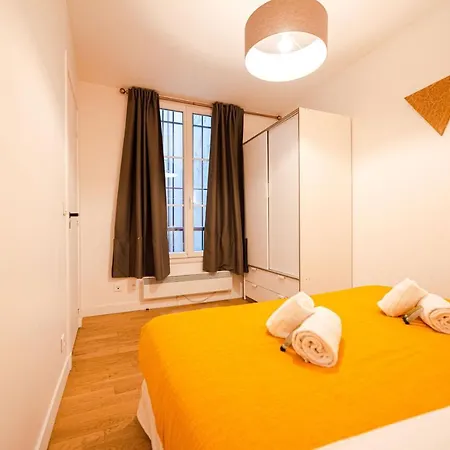 Aparthotel Mbm - Center Of *